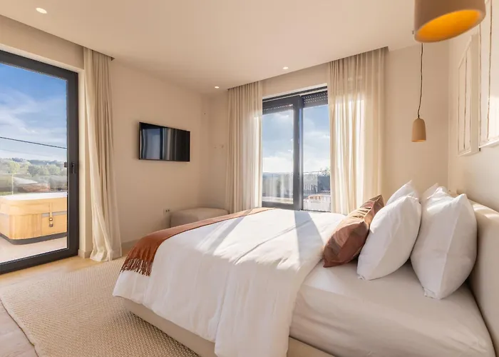 Villa Sella Marron Selina