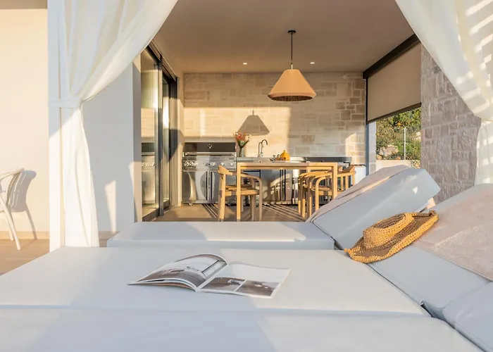 Sella Marron Villa *